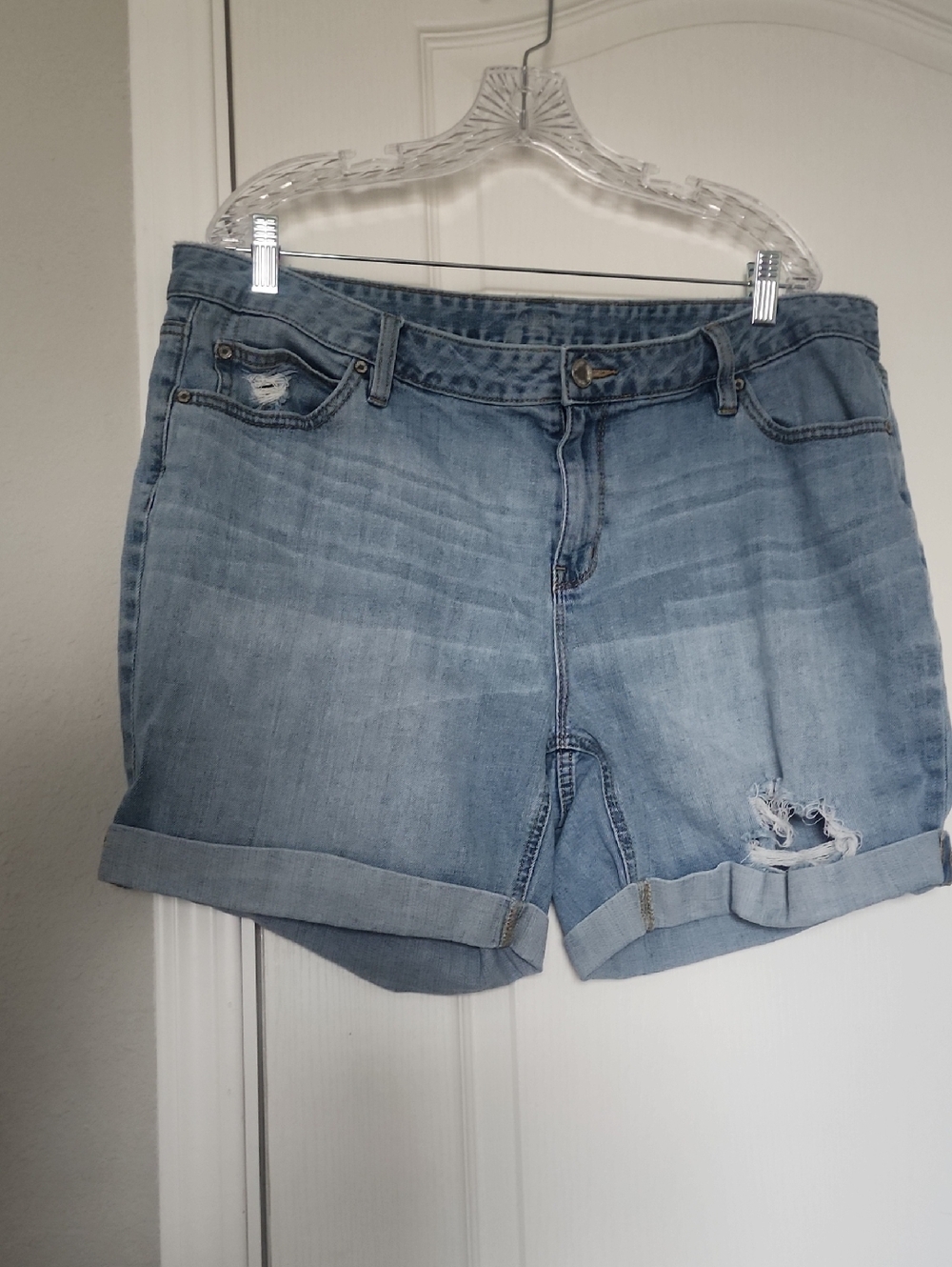 Light Blue Denim Women's Rolled-Hem Shorts